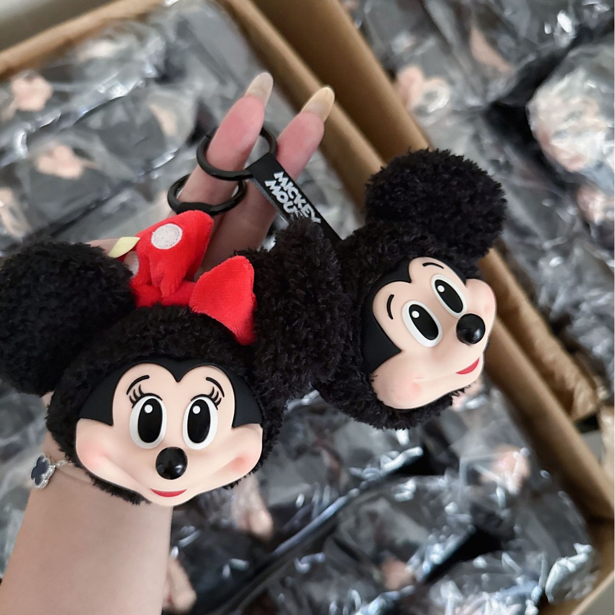 Mickey Minnie Plush Doll Keych - огляд і ціна Home Decor Zen